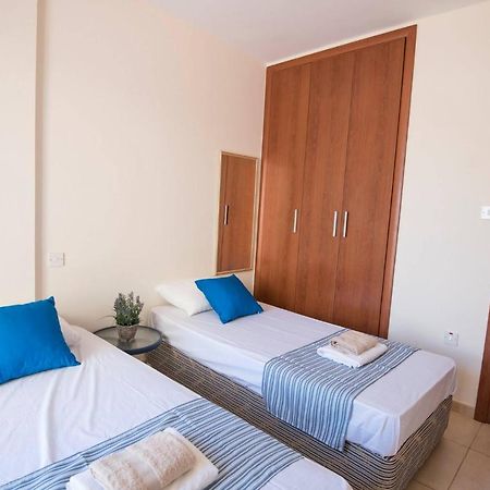 Apartments For Holidays Paralimni Buitenkant foto