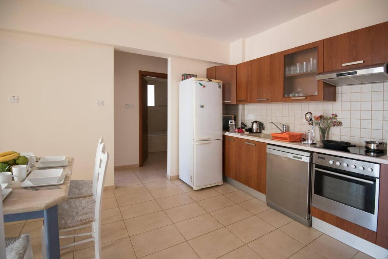 Apartments For Holidays Paralimni Buitenkant foto