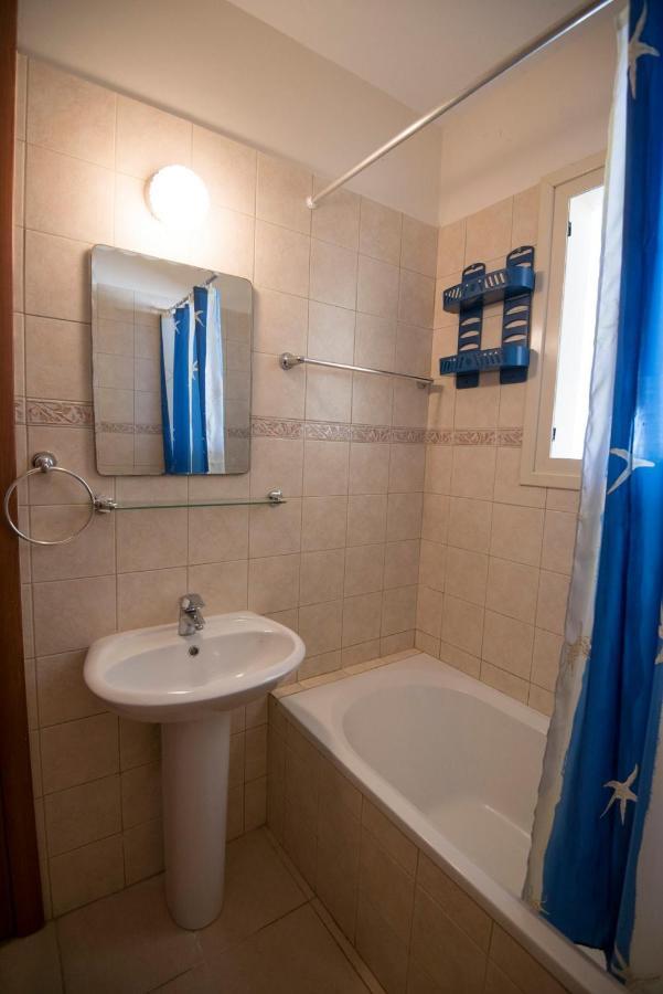 Apartments For Holidays Paralimni Buitenkant foto